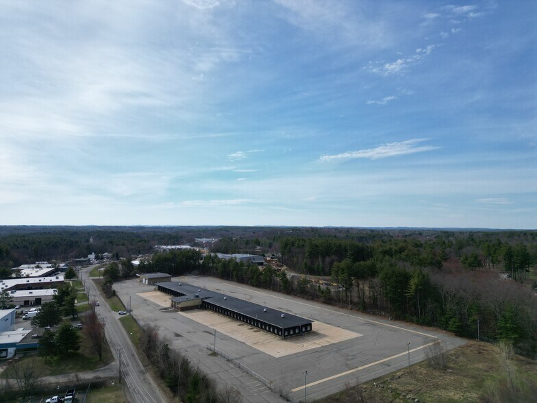 28 Sterling Rd, Billerica, MA à louer - Photo principale – Image 1 sur 11