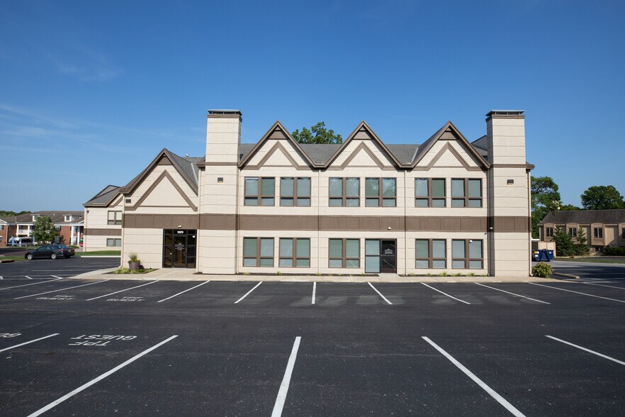 10670 Barkley St, Overland Park, KS à vendre - Photo de l’immeuble – Image 3 sur 13