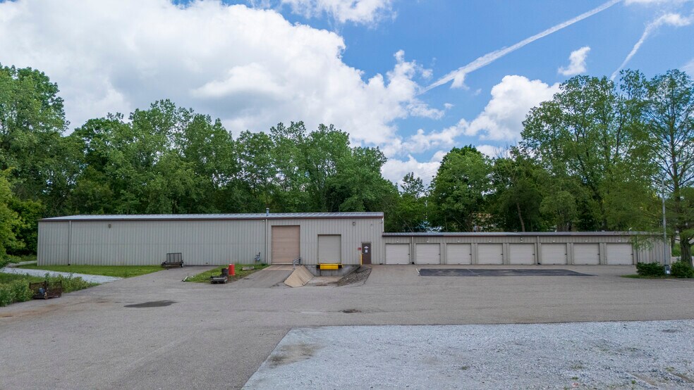 4155-4165 NE Martindale Rd, Canton, OH à vendre - Photo de l’immeuble – Image 2 sur 6