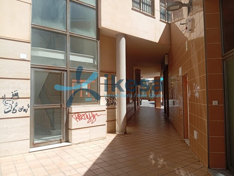 Bureau dans El Ejido à vendre - Photo de l’immeuble – Image 2 sur 7