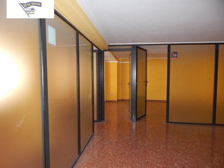 Local commercial dans Ontinyent à louer - Photo de l’immeuble – Image 2 sur 16