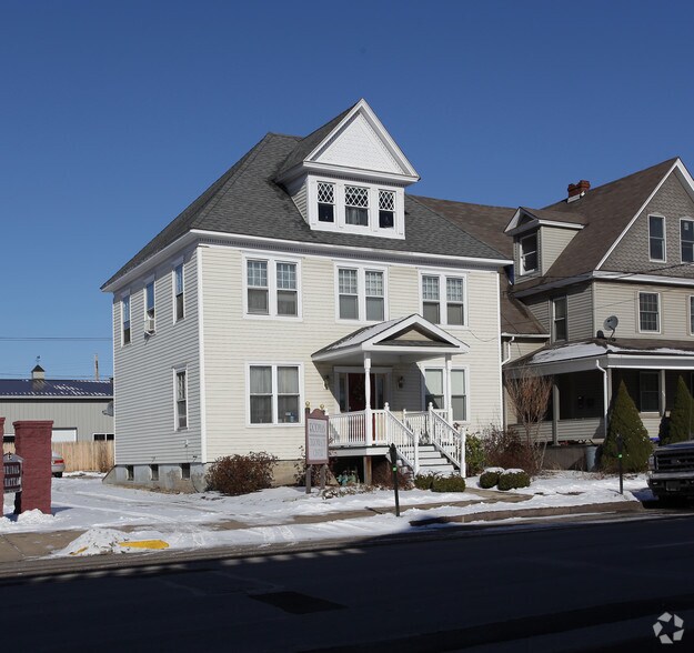 225 W 2nd St, Berwick, PA à vendre - Photo principale – Image 1 sur 2