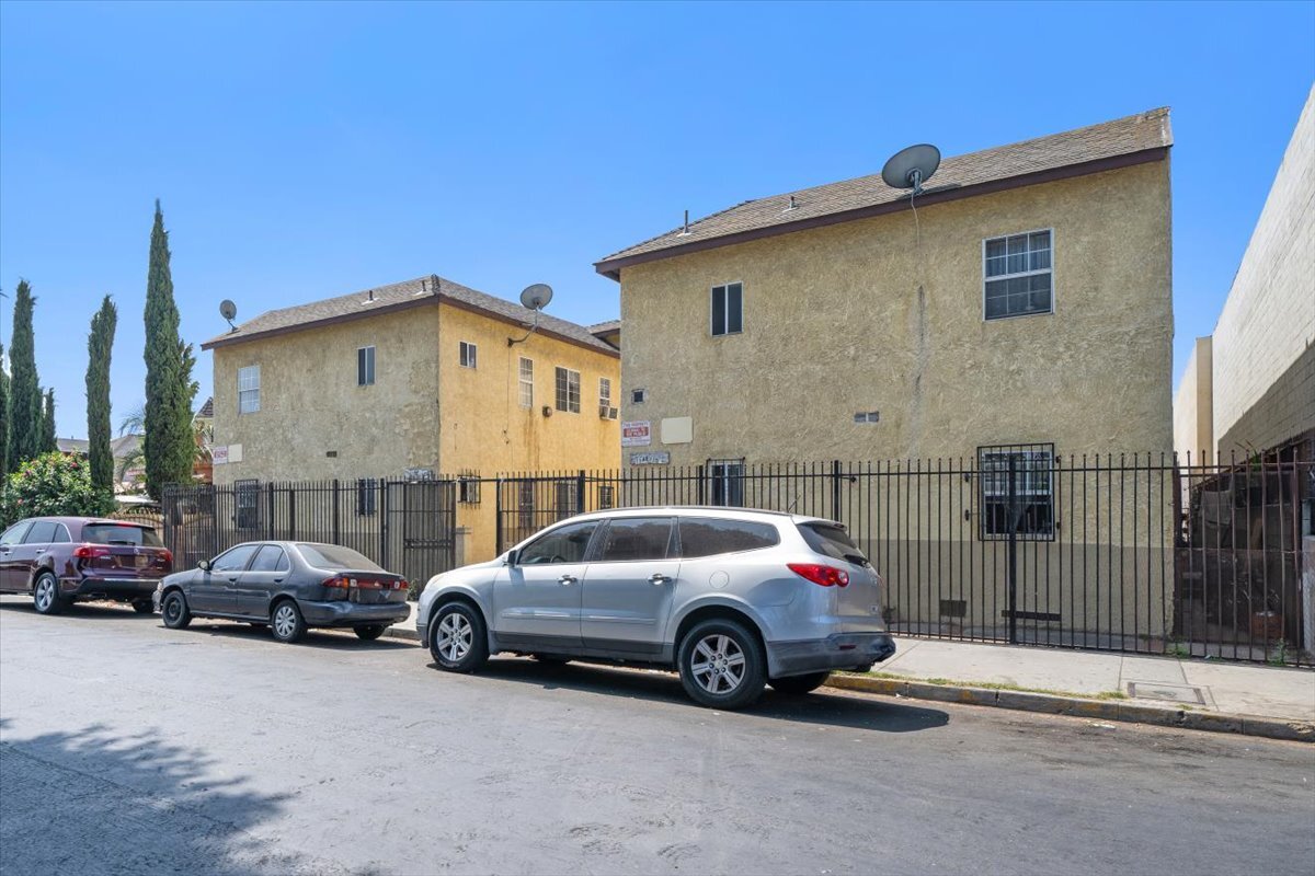 1148 E 43rd St, Los Angeles, CA à vendre Photo principale– Image 1 sur 16