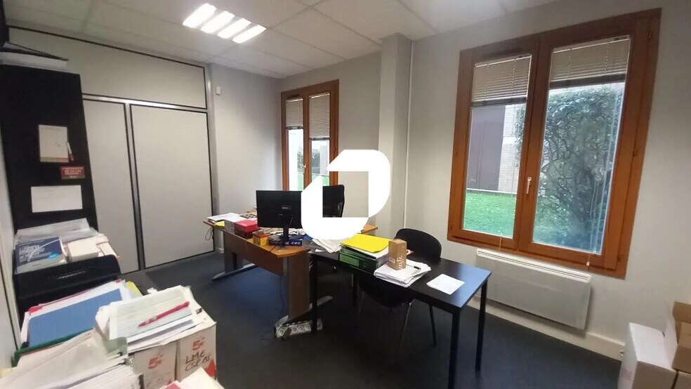 Bureau dans Lille à louer - Photo de l’immeuble – Image 2 sur 9
