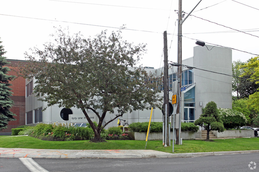 4151 Sheppard Ave E, Toronto, ON à louer - Photo principale – Image 1 sur 2