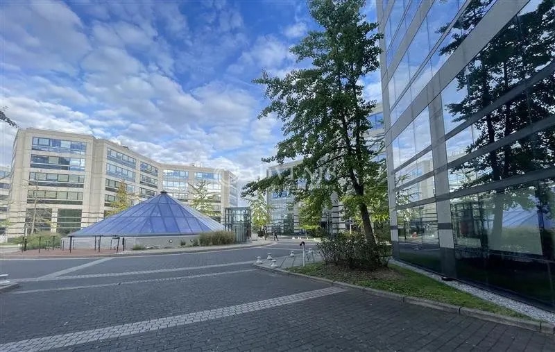 1 Place De Londres, Tremblay-en-France à louer - Photo de l’immeuble – Image 3 sur 11