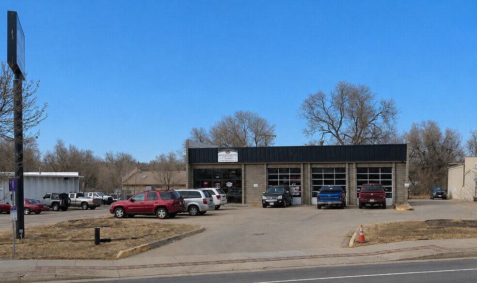 2446 E Platte Ave, Colorado Springs, CO à vendre - Photo de l’immeuble – Image 3 sur 6
