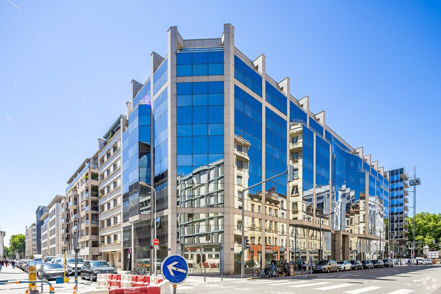 40 Rue De Bonnel, Lyon à louer - Photo de l’immeuble – Image 2 sur 2