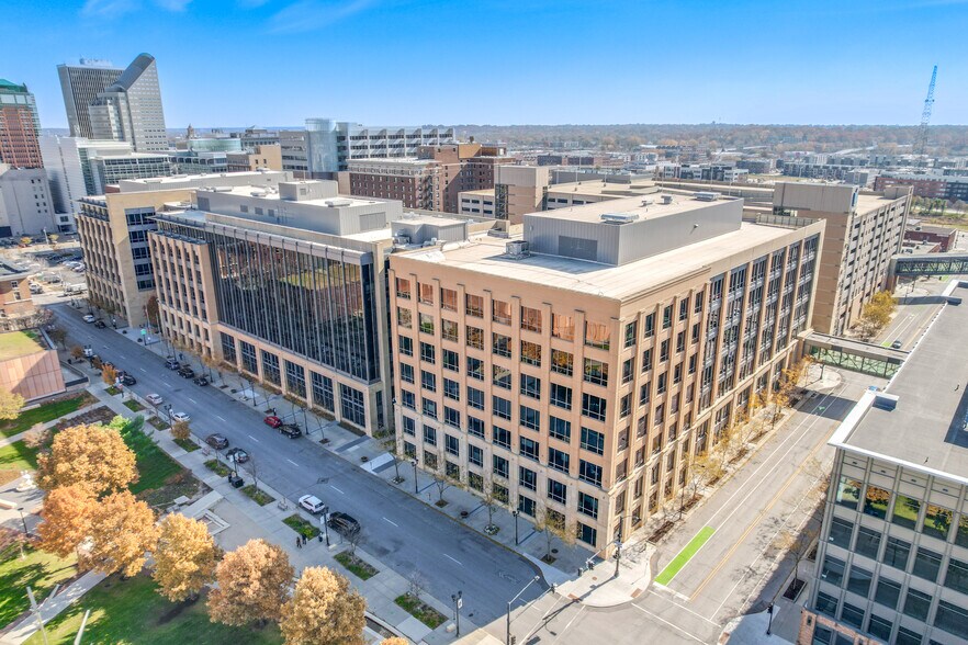 1150 Locust St, Des Moines, IA à louer - Photo de l’immeuble – Image 2 sur 3