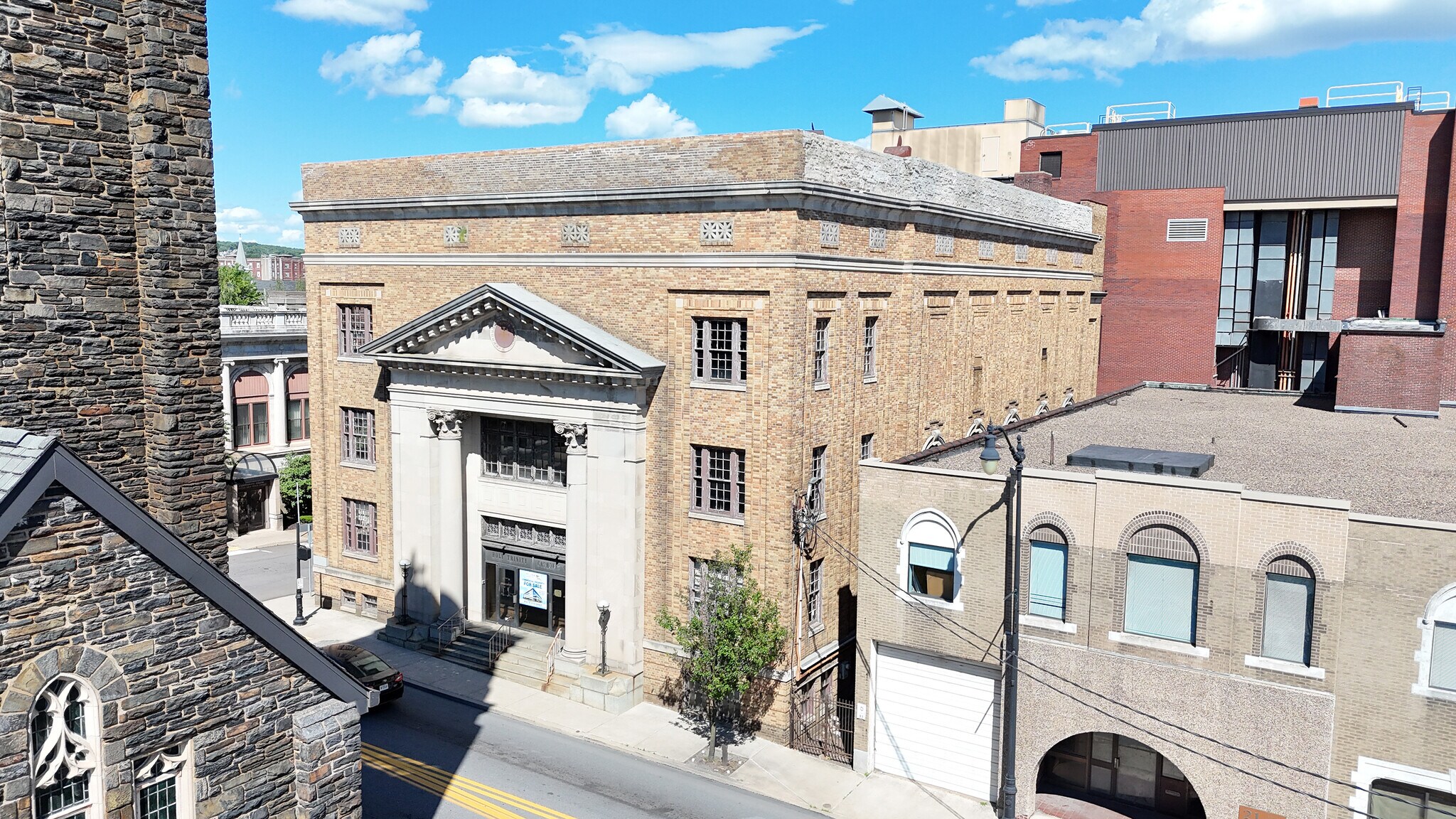 31 N Church St, Hazleton, PA à vendre Photo de l’immeuble– Image 1 sur 12