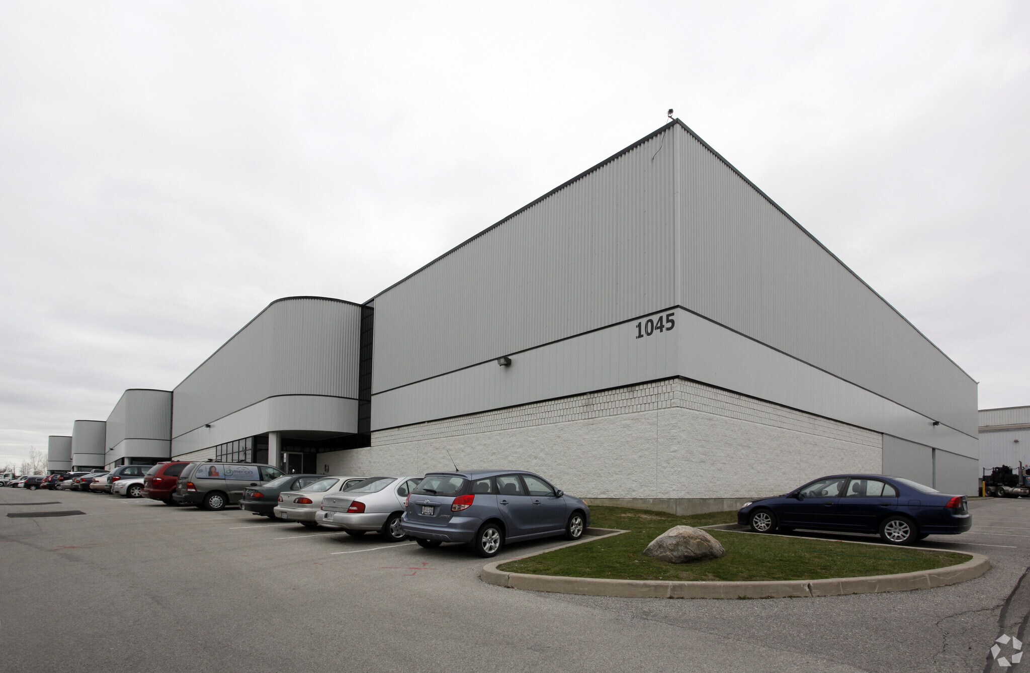 1045 Middlegate Rd, Mississauga, ON à louer Photo principale– Image 1 sur 5