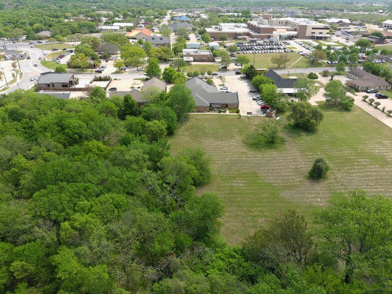 000 Foster Ln, Weatherford, TX à vendre - Photo de l’immeuble – Image 2 sur 27