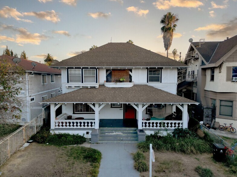 1324 S Westlake Ave, Los Angeles, CA à vendre - Photo principale – Image 1 sur 23