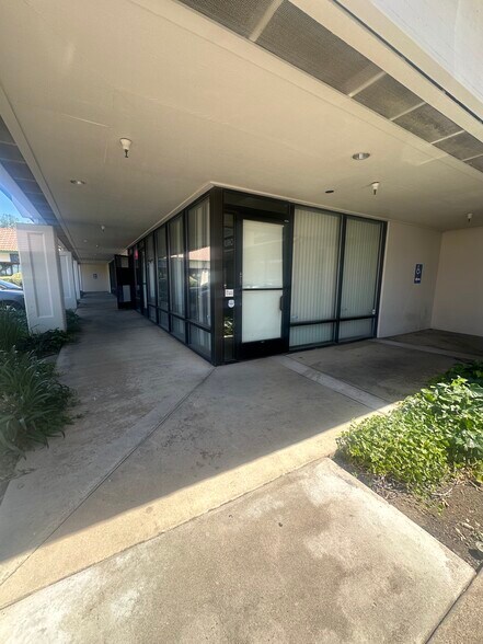 9527-9529 Folsom Blvd, Sacramento, CA à louer - Photo de l’immeuble – Image 2 sur 8