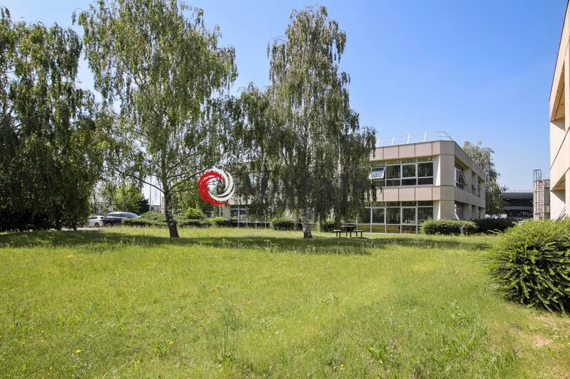 Bureau dans Roissy-en-France à louer - Photo de l’immeuble – Image 2 sur 5