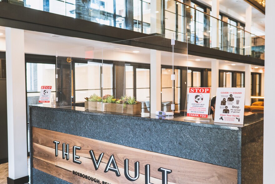 6128 Ridge Ave, Philadelphia, PA à vendre - Photo intérieure – Image 1 sur 24