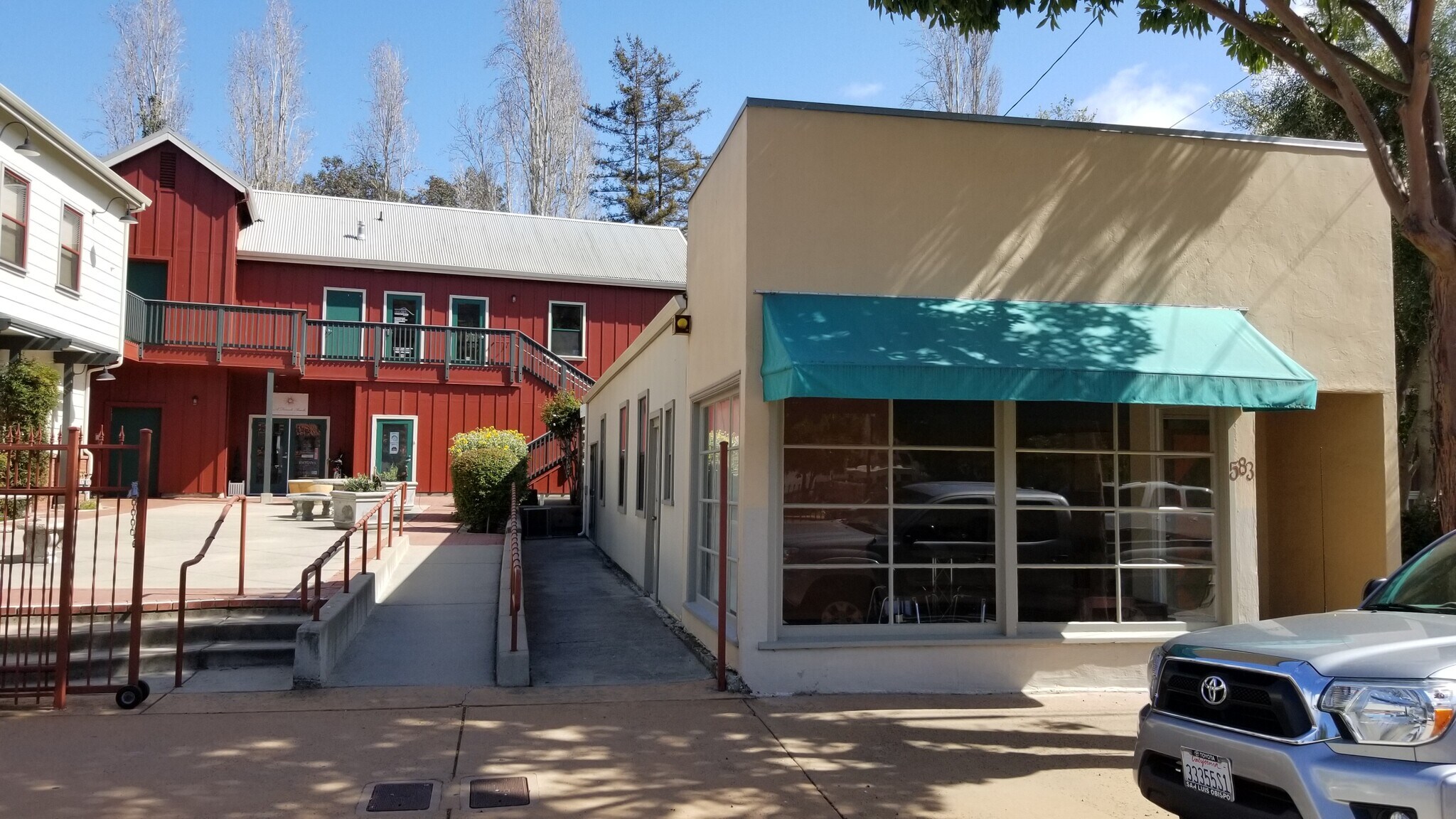 583 Dana St, San Luis Obispo, CA à louer Photo de l’immeuble– Image 1 sur 19