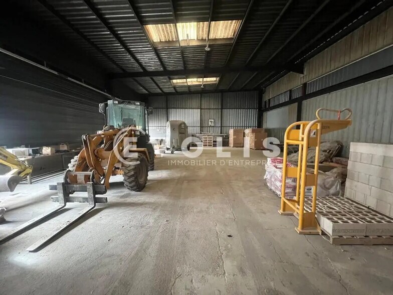 Local d’activités dans Ozoir-la-Ferrière à louer - Photo intérieure – Image 1 sur 6