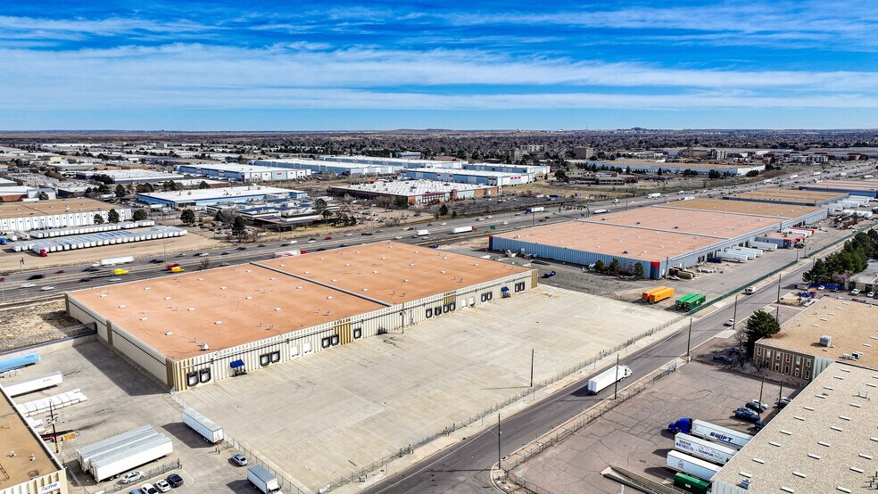 11075 E 40th Ave, Denver, CO à louer - Photo de l’immeuble – Image 1 sur 10