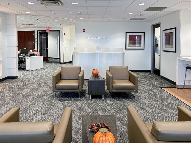 10475 Crosspoint Blvd, Indianapolis, IN à louer - Photo intérieure – Image 3 sur 13