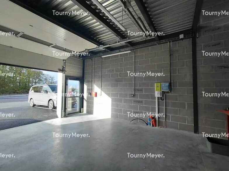 Local d’activités dans Basse-Goulaine à louer - Photo de l’immeuble – Image 3 sur 14