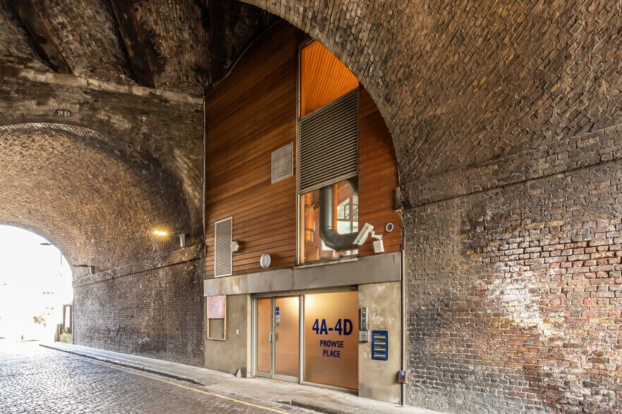4C Prowse Pl, Londres à louer - Photo de l’immeuble – Image 2 sur 3