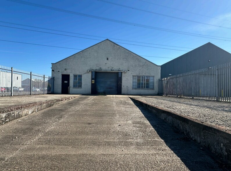 22-34 Earl Haig Rd, Glasgow à louer - Photo de l’immeuble – Image 3 sur 4