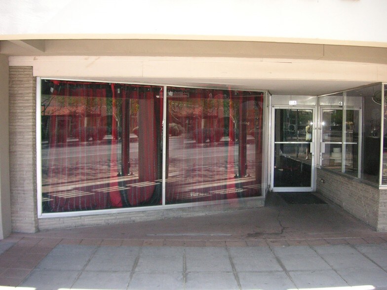 150-156 W Main St, Mesa, AZ à louer - Photo de l’immeuble – Image 2 sur 3