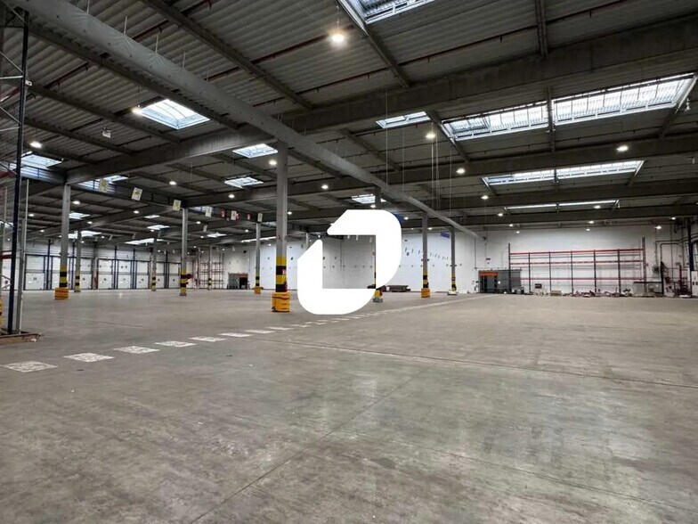 Industriel/Logistique dans Lillers à louer - Photo de l’immeuble – Image 2 sur 12