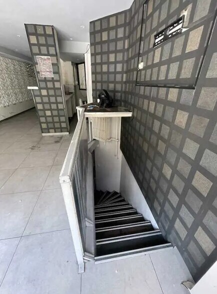 Local commercial dans Paris à louer - Photo intérieure – Image 3 sur 14