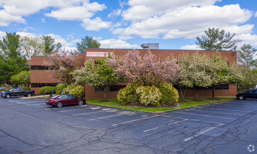 945 Concord St, Framingham, MA à louer - Photo de l’immeuble – Image 2 sur 7