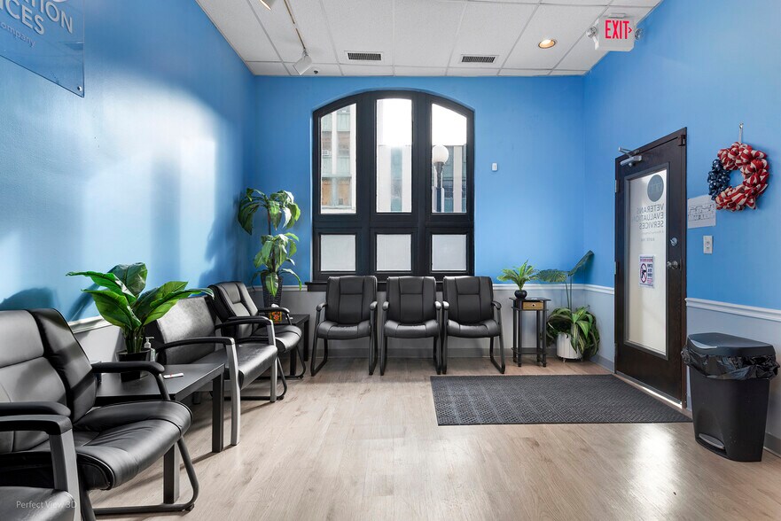 720 Lake St, Oak Park, IL à vendre - Photo intérieure – Image 3 sur 17