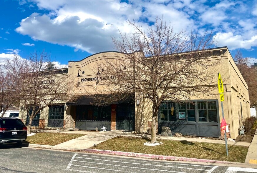2 N Main St, Providence, UT à louer - Photo de l’immeuble – Image 1 sur 1