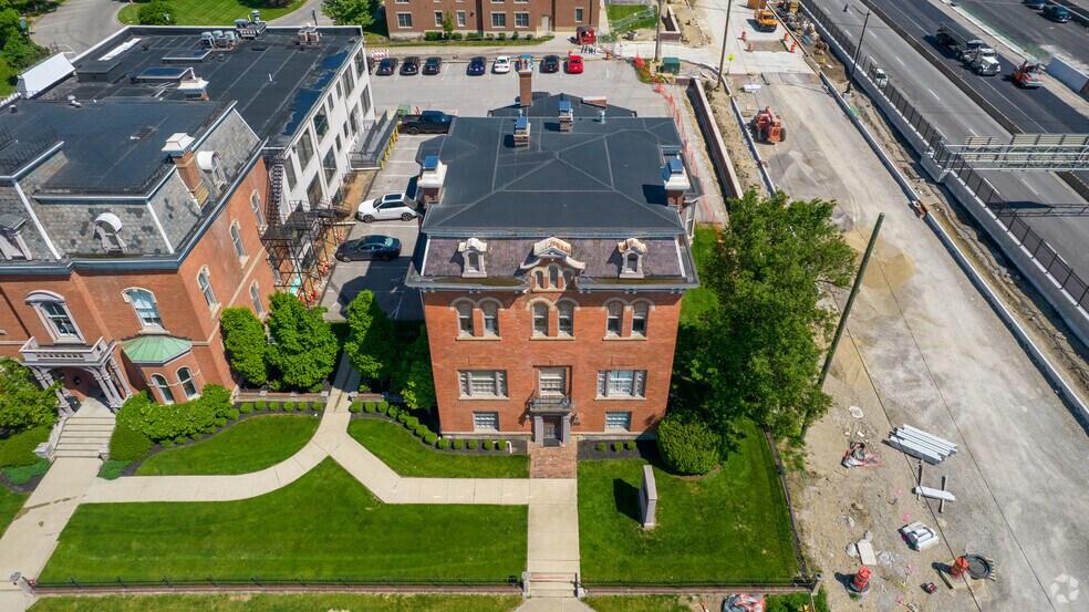 630 E Broad St, Columbus, OH à vendre - Aérien – Image 2 sur 8