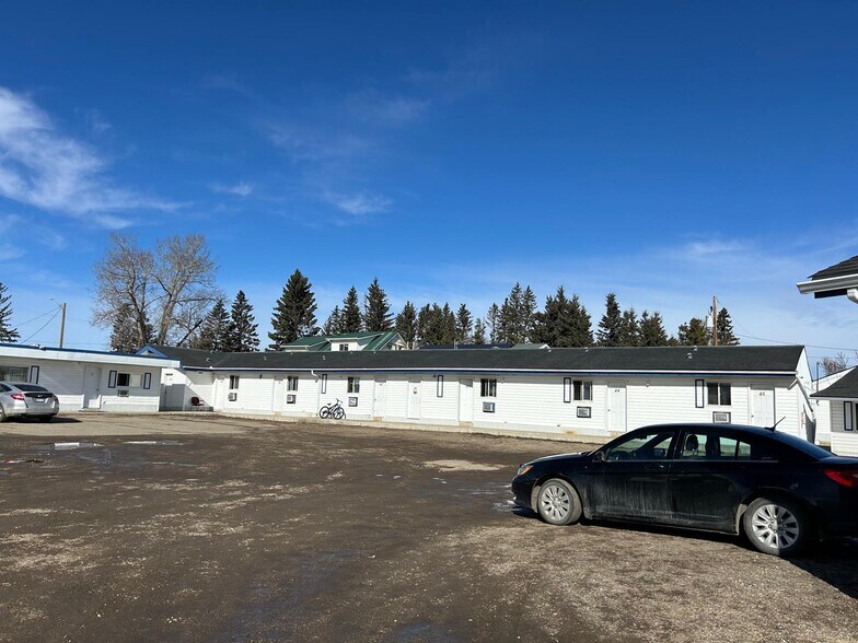 4001 48 Ave, Innisfail, AB à vendre - Photo de l’immeuble – Image 3 sur 8