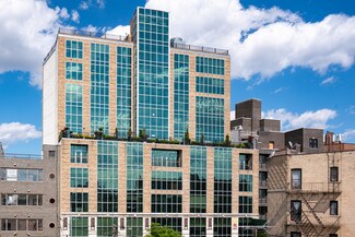 Plus de détails pour 31-19 Newtown Ave, Astoria, NY - Bureau, Bureau/Local commercial à louer