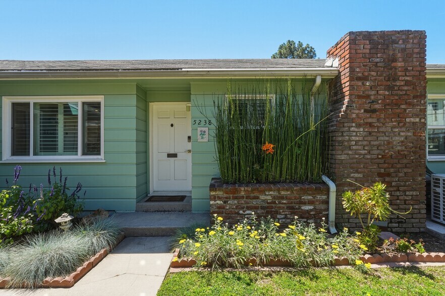 5236 Bellingham Ave, Valley Village, CA à vendre - Photo de l’immeuble – Image 2 sur 53