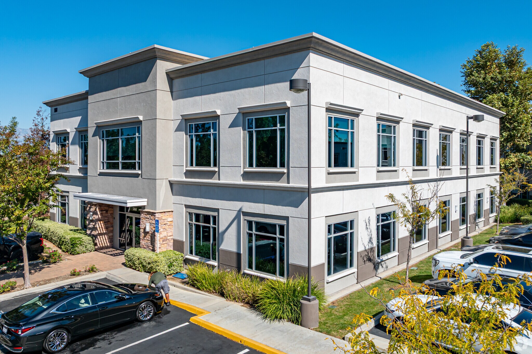 5861 Pine Ave, Chino Hills, CA à louer Photo principale– Image 1 sur 5