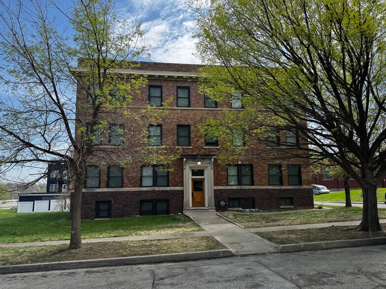 933 18th St, Des Moines, IA à vendre - Photo de l’immeuble – Image 1 sur 14