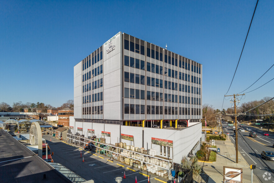 5272 River Rd, Bethesda, MD à louer - Photo de l’immeuble – Image 1 sur 6