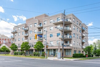 Plus de détails pour 778 Sheppard Ave W, Toronto, ON - Bureau/Médical à louer