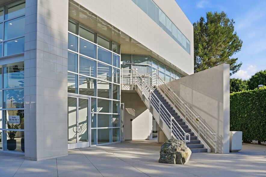 1 Venture, Irvine, CA à louer - Photo de l’immeuble – Image 3 sur 11