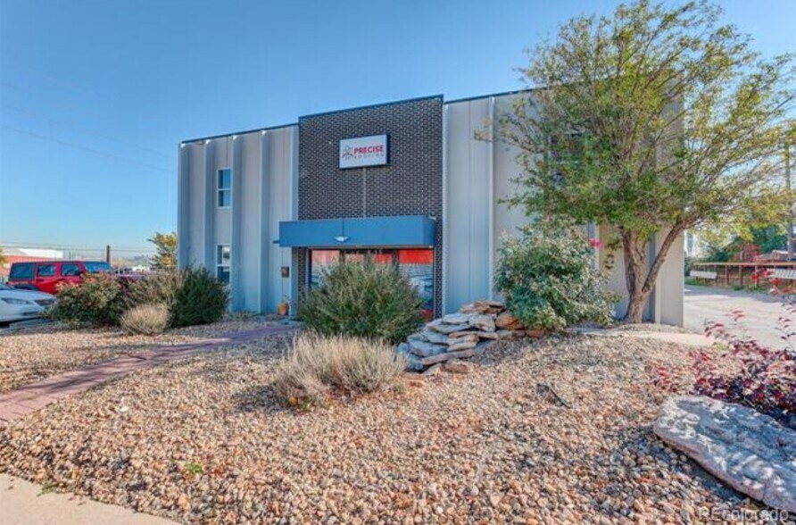 2700 S Shoshone St, Englewood, CO à vendre - Photo de l’immeuble – Image 1 sur 25