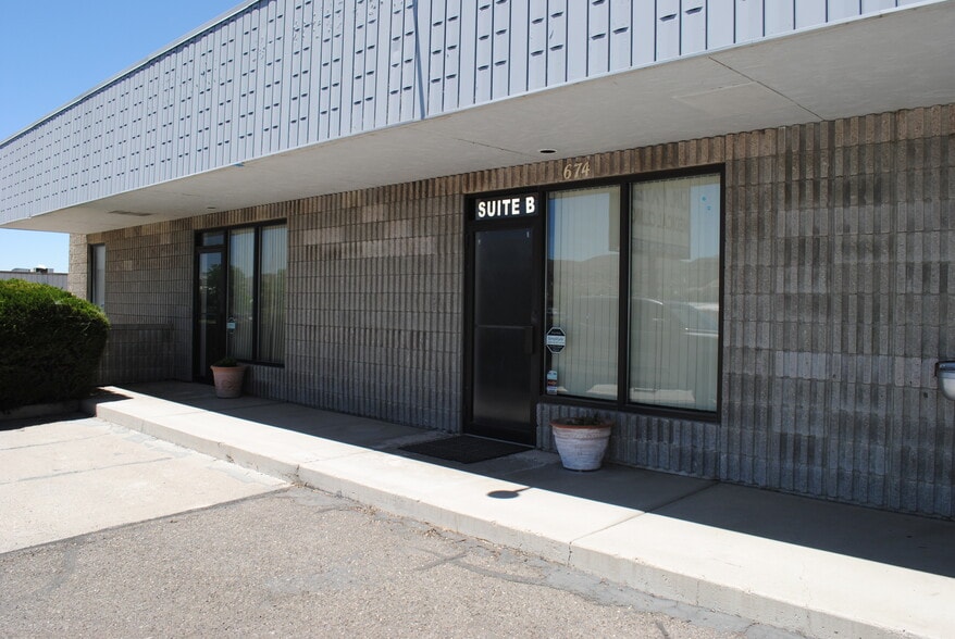 674 N Cedar St, Elko, NV à louer - Photo intérieure – Image 1 sur 3
