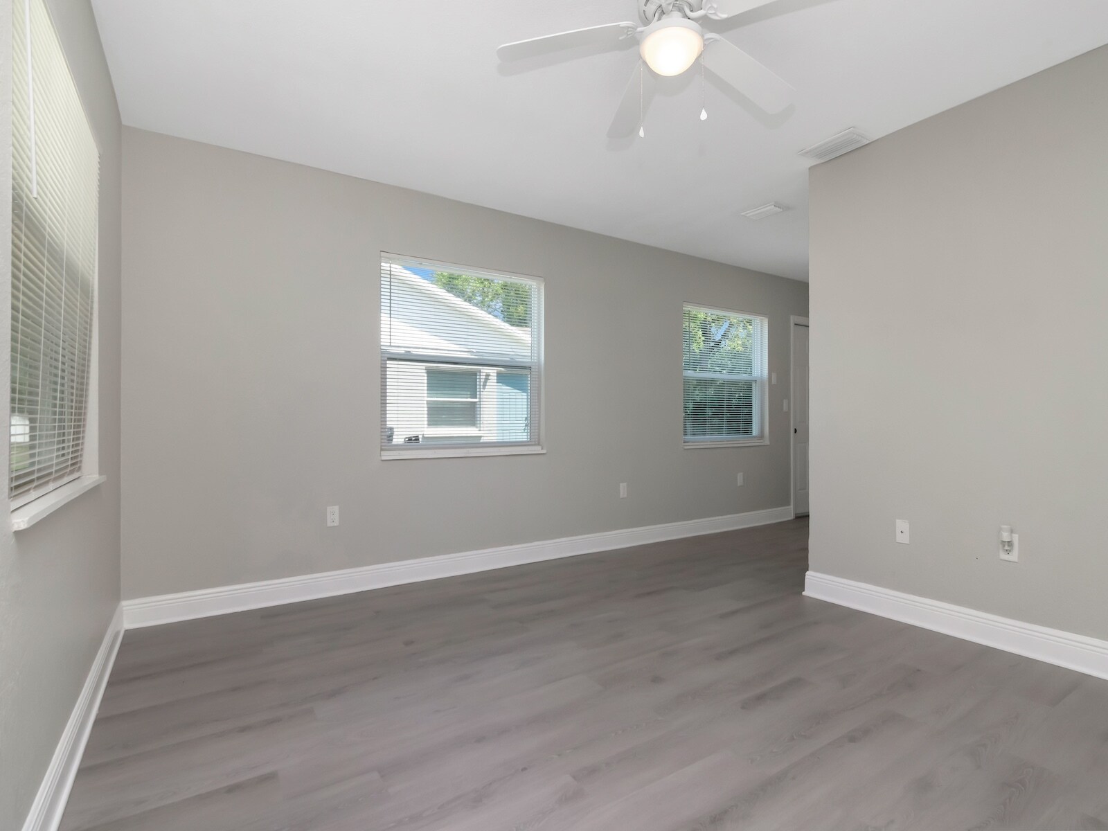 Bradenton Duplex's portefeuille de 4 biens à vendre sur LoopNet.fr Photo de l’immeuble– Image 1 sur 163