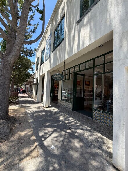 Ocean Ave & NW Mission St, Carmel-by-the-Sea, CA à louer - Photo de l’immeuble – Image 2 sur 7