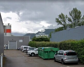 Plus de détails pour Local d'activités à louer