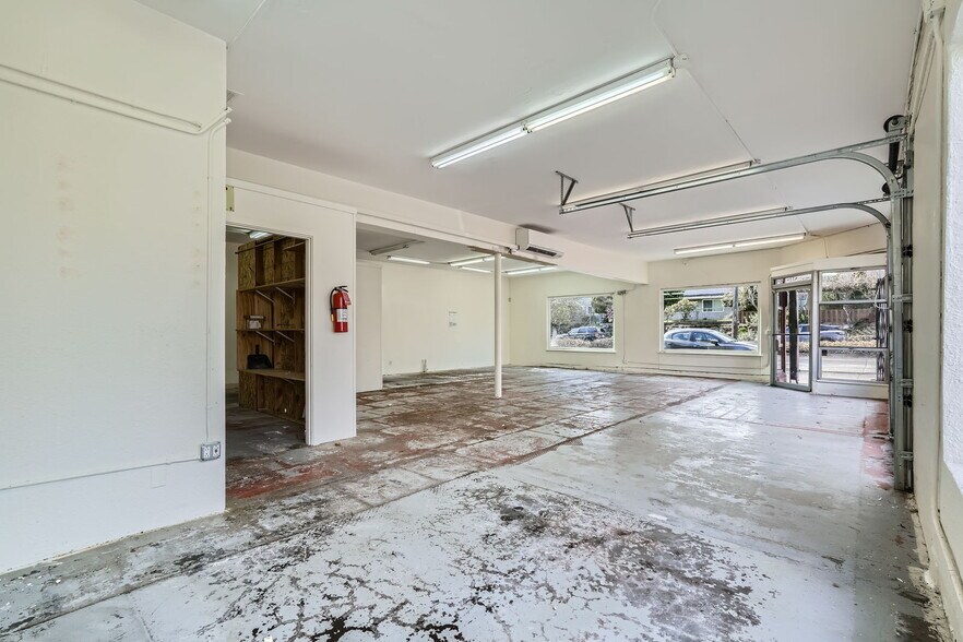 8310-8318 8th Ave NW, Seattle, WA à louer - Photo de l’immeuble – Image 3 sur 23