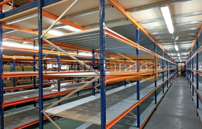 Plus de détails pour Local d’activités à vendre