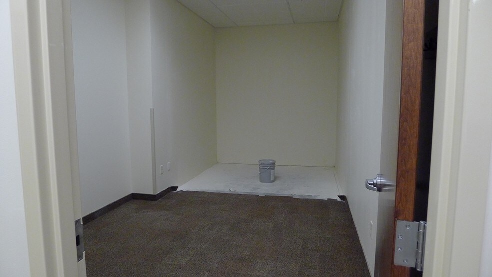 210 W Georgia Ave, Nampa, ID à louer - Photo de l’immeuble – Image 2 sur 32